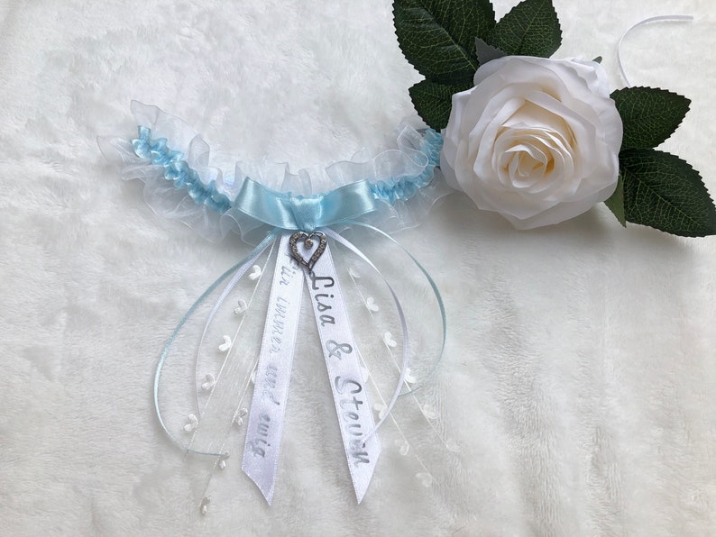 Strumpfband personalisiert, Etwas blaues, Organza weiß blau, Junggesellinnen Trauung, Hochzeitsaccessoires, bedruckt Namen Datum, Geschenk Bild 6