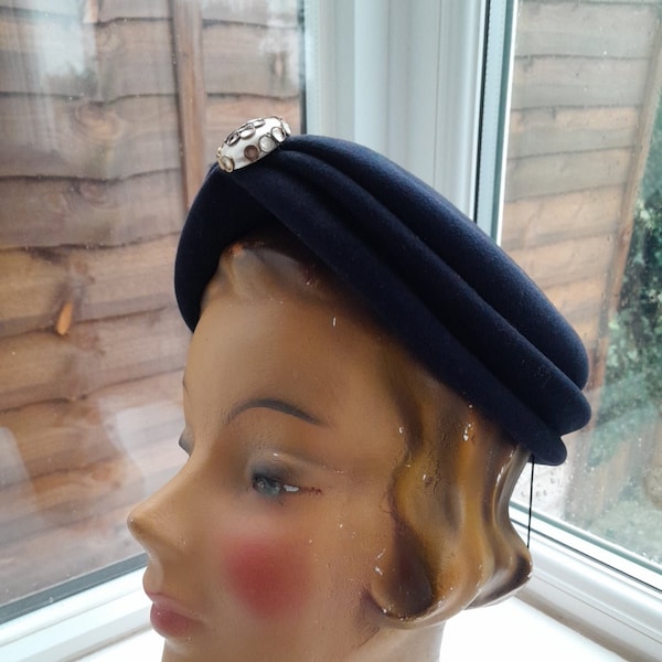 1940s/1950s Blue Felt Hat **Will Ship Worldwide. Please ask for shipping quote**