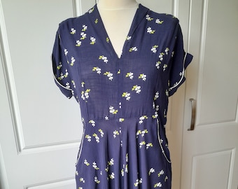 1940s Navy Blue Floral Dress (Large Size)