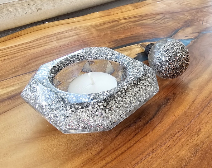 Resin tealight candle holder and matching wine stopper gift set with silver glitter