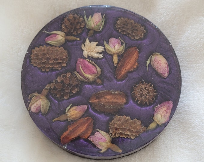 Resin coaster sets with bark, seeds, leaves, spices, salt crystals and flowers