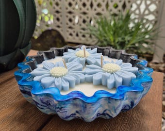 Scented concrete bowl candle with gardenia and sandalwood