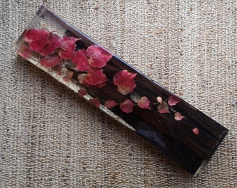 Rustic timber fence post artwork and Boston Ivy dried leaf resin centrepiece