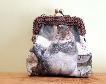 Squirrel coin purse, linen fabric money pouch, kiss lock purse, nature inspired gift