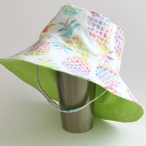 Girl Rainbow Pineapple Toddler Medium Wide Brim Bucket Hat, Chinstrap, for the Beach, Sun and Outdoors image 3
