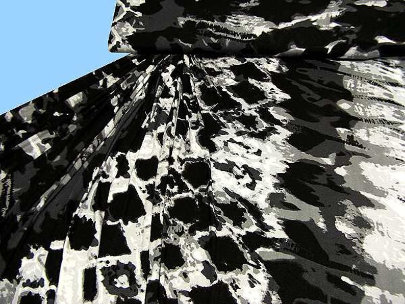 2ND CHOICE Attractive JERSEY.black and white .