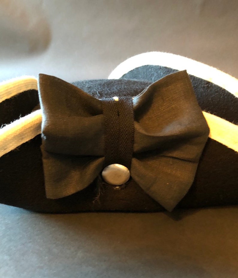 French and Indian War British Wool Felt Cocked Hat With Hand Sewn White Worsted Wool Binding