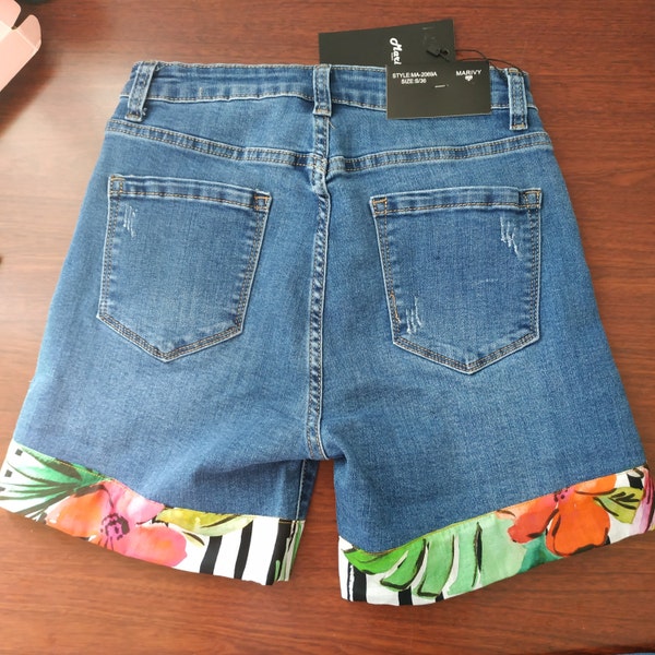 Short en jean stretch.