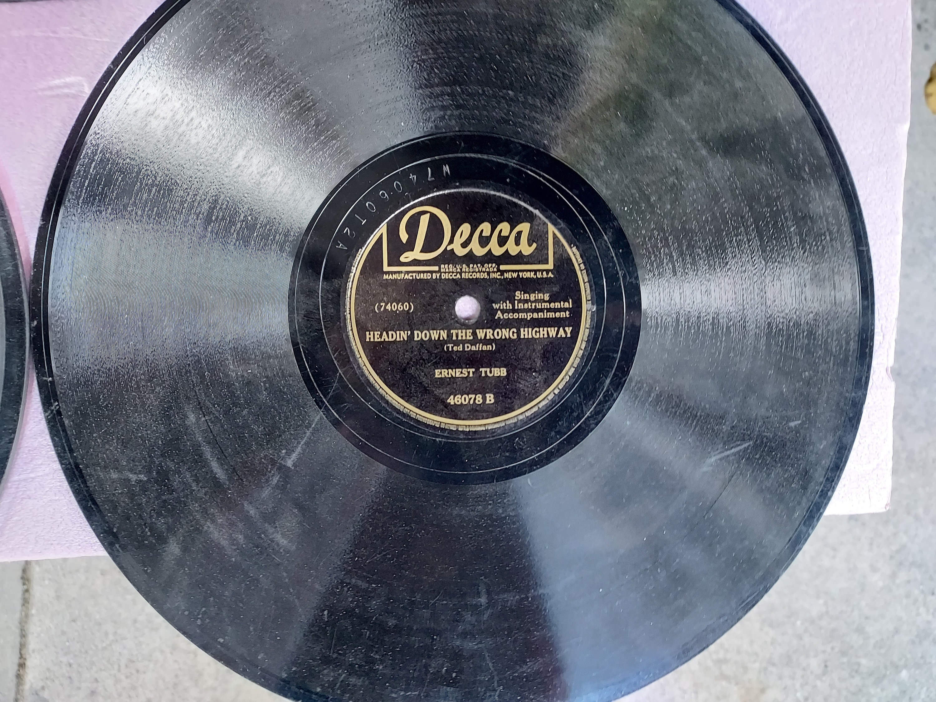 LOT of 4 10-inch 78rpm Cracked/damaged COUNTRY & Old-time