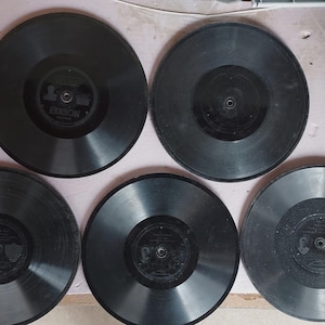 EDISON DIAMOND DISC 10-inch records (1912-1929): Random lot of five for play, arts, decoration, crafting, etc. (Various genres.)