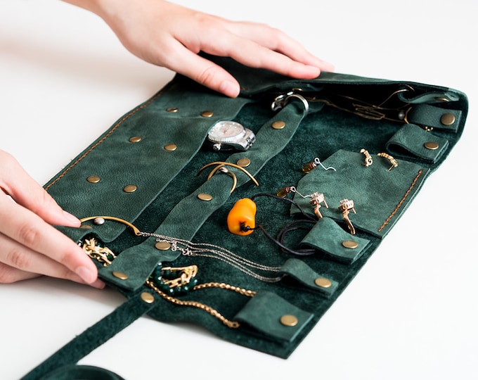 Jewelry Organizer, Personalized Jewelry, Jewelry leather roll, Bridesmaid Gifts, necklace case, Travel jewelry roll, Travel Jewelry case