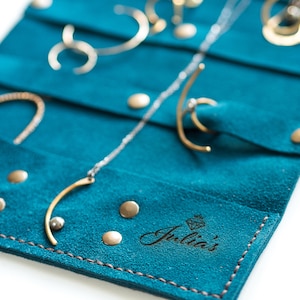 Organiseur de bijoux de voyage personnalisé en daim : sac à accessoires enroulable