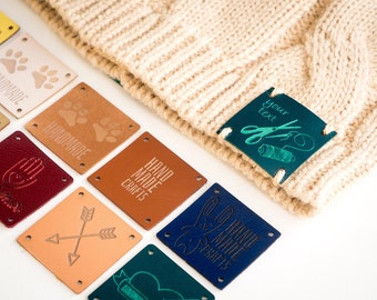 Etiquetas de cuero vegano personalizadas: etiquetas tejidas y cosidas a mano