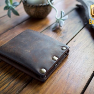 Cartera bifold de cuero personalizado, Estuche de notas de cuero delgado, Estuche de tarjeta de crédito hecho a mano, Libro de bolsillo grabado, Titular de billetes, Regalo personalizado