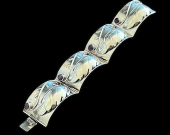 Taxco Mexico Sterling Silver Amethyst Leaf Floral Panel Bracelet Ca. 1940s