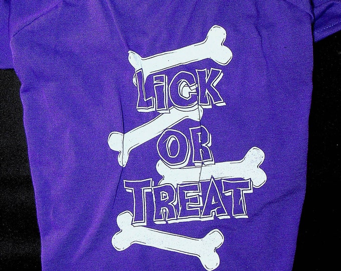 Pet Novelty Halloween Tee Lick or Treat Medium Purple - Dog Tee Shirt (Pet  Tee or Halloween Costume)