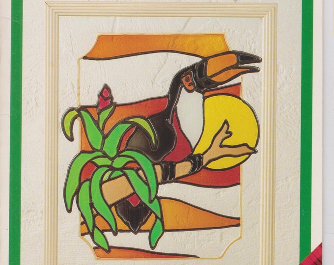 Gallery Glass Glass Painting Pattern 15205 11" x 14" Toucan   (Staple Bound: Crafts, Glass Art)