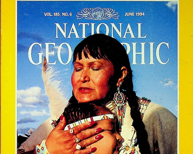 National Geographic June 1994 Powwow, Belugas, Pennsylvania, Cotton, Russian Voyage (Magazine Nature, Geography)