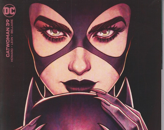 Catwoman #39 Variant Cover by Jenny Frison DC Comics March 2022  (Comic)