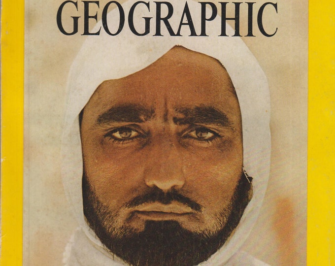 National Geographic July 1972 The Sword and the Sermon, Wild Foods, Paris, Salamanders, Appalachia (Magazine: Nature, Geography)