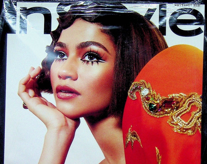 InStyle November 2021 Zendaya Best Dressed  (Magazine: Fashion, Lifestyle)