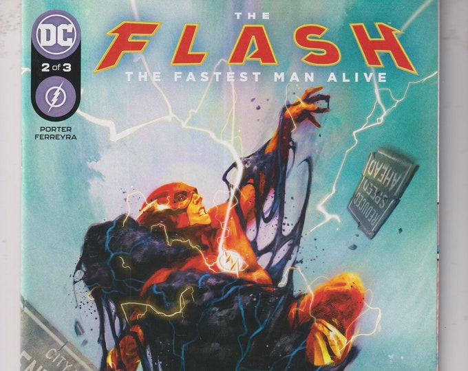 The Flash #2 DC Comic Official Movie Tie-in Comic! December 2022 (Comic: Superheroes, Fantasy, Action)