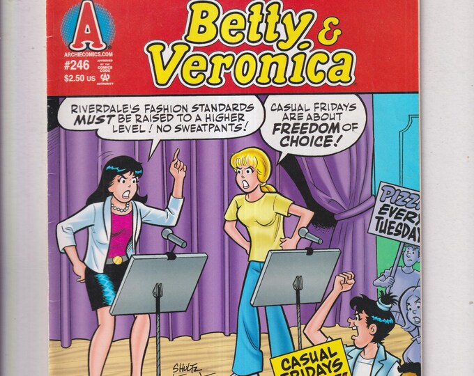 Archie #246 Betty & Veronica Clashin' Over Fashion! (Comic: Archie) April 2010