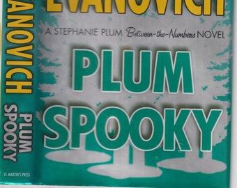 Plum Spooky by Janet Evanovich (A Stephanie Plum Between-The-Numbers Novel) (Hardcover:  Mystery) 2009 First Edition