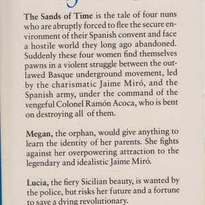 Puede incluir: Una taza de cer&aacute;mica blanca con un asa negra y el texto "But First, Coffee" en negro, con una fuente de estilo manuscrito. La taza est&aacute; sobre una superficie blanca.