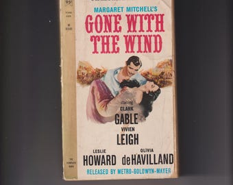 Margaret Mitchell's Gone With the Wind (Paperback: Epic Historical Fiction, Movie Tie-in) 1961