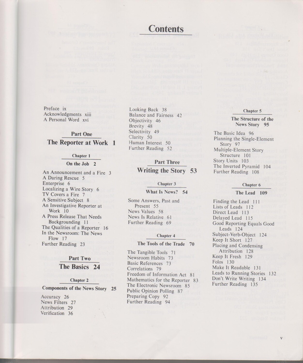 News Reporting and Writing (Fifth Edition) by Melvin Mencher (Paperback