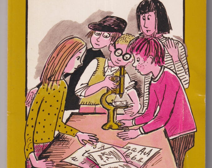 Case of the Secret Scribbler by E. W. Hildick (Paperback: Juvenile Fiction, McGurk Mystery,  Ages 8-12) 1978