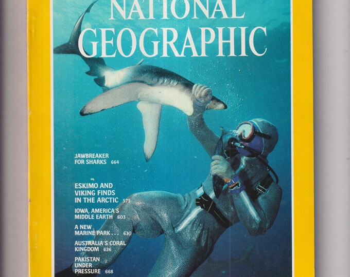 National Geographic May 1981 Barrier Reef Park, Shark Suit, Pakistan, Crops, Ellesmere Island, Iowa (Magazine: Nature, Geography, History)