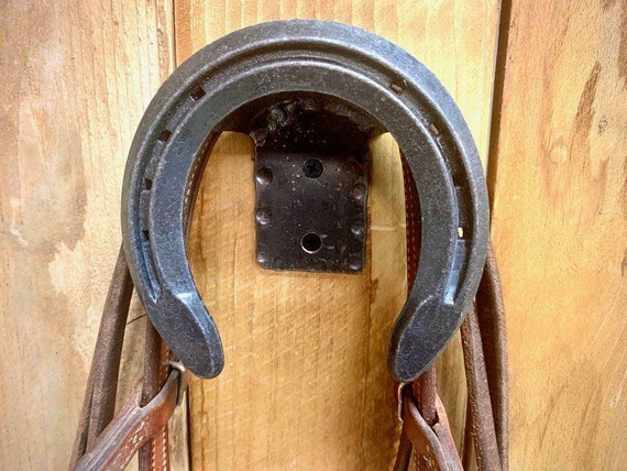 Horseshoe bridle hanger/hook free shipping and a reduced price