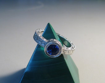 Silver Sapphire Ring, Blue Sapphire Ring, Hand Engraved Ring, Art Deco Ring