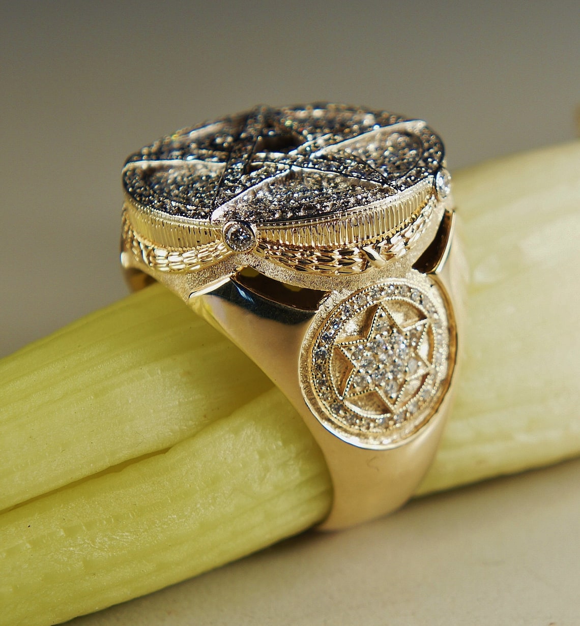 Masonic Ring 18K Gold Diamonds Big Men's Ring Heavy Gold Ring Etsy
