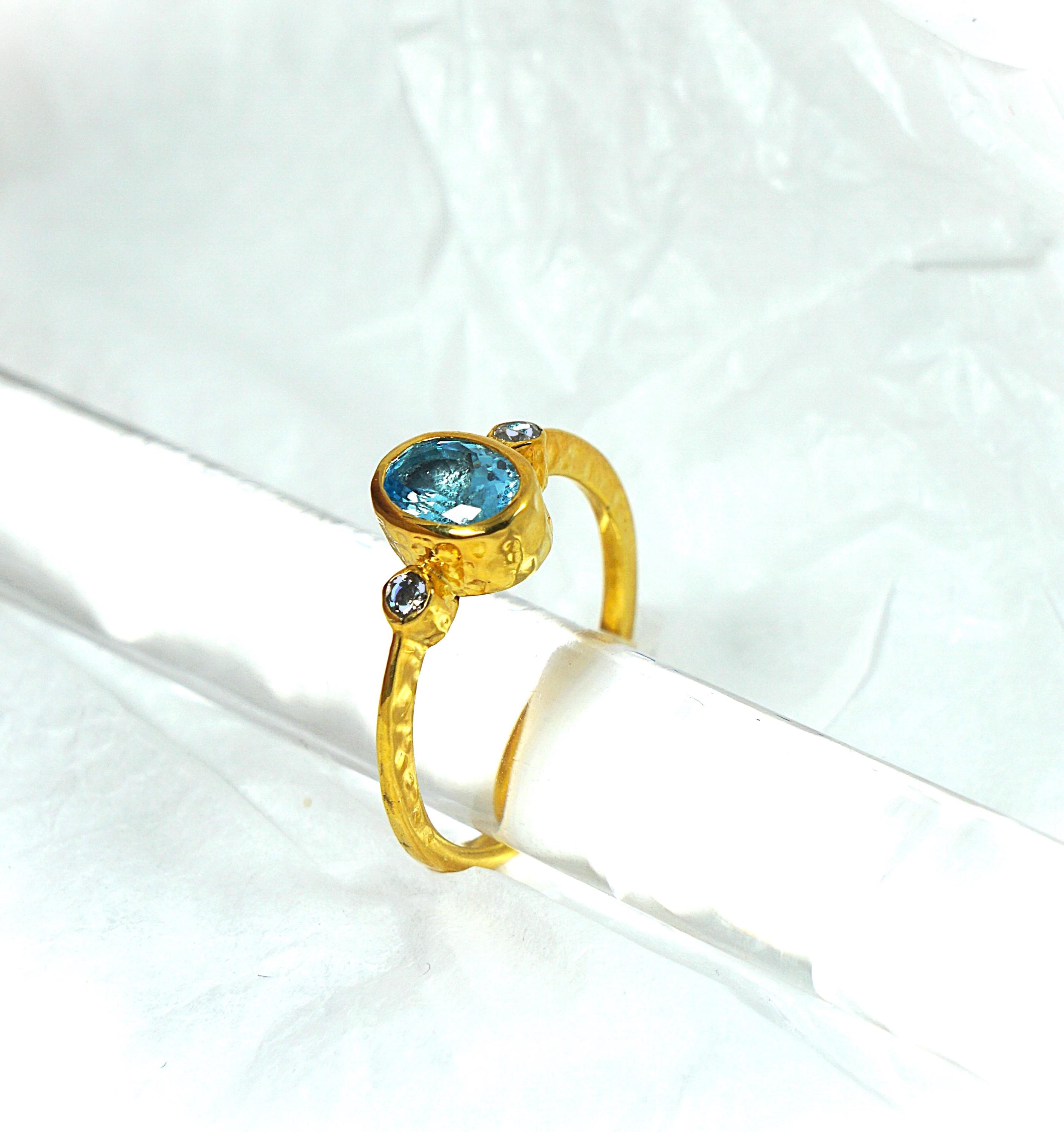 Yellow 14K Gold, Classic, Three stone ring,  Hand made, Blue Topaz, Oval cut,  Blue stone, Diamonds, Hammered finishing, Natural style
