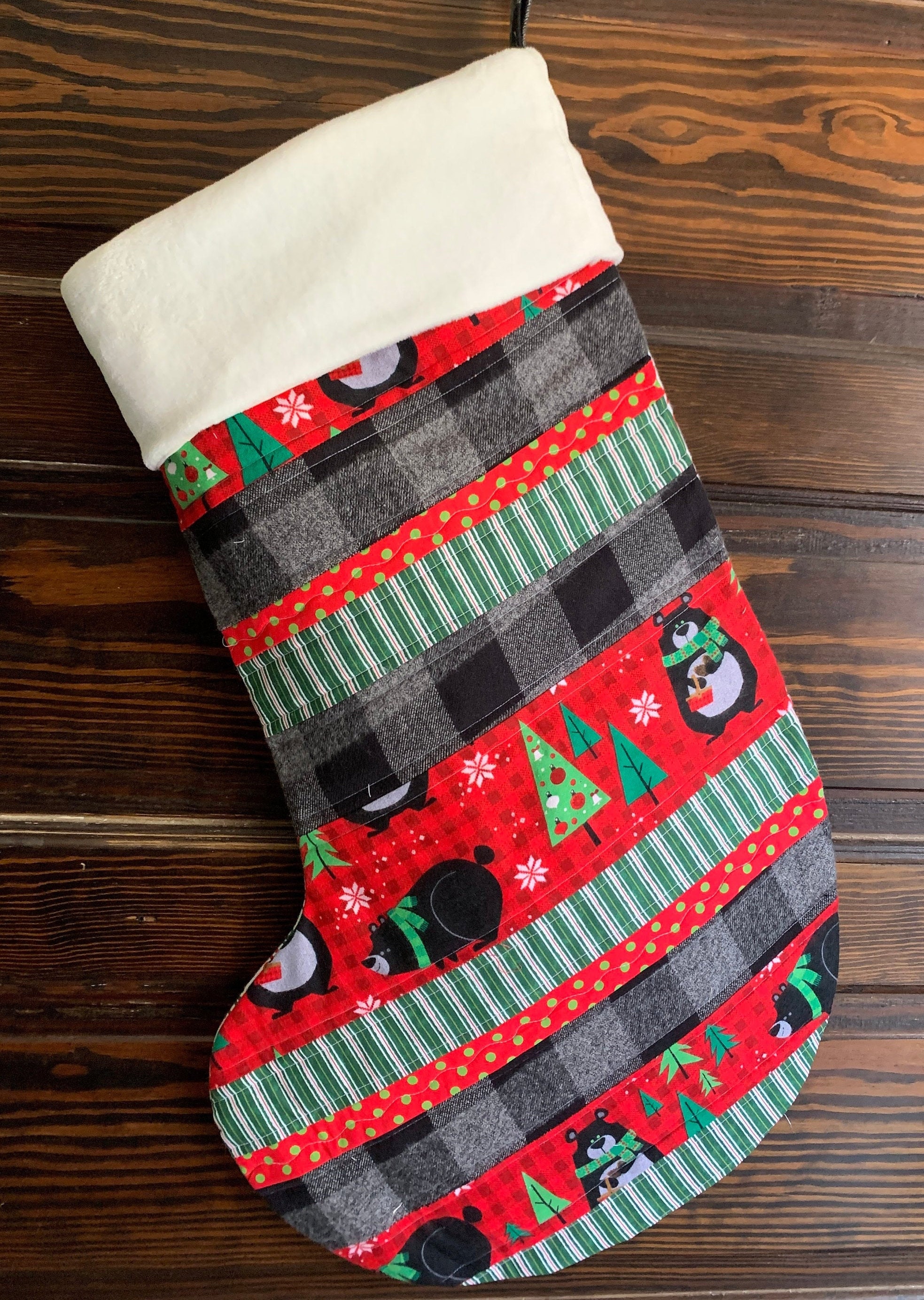 GuardWee Weihnachtsstrumpf Für Hunde 45,7 Cm – Mit Niedlichen Mustern, Plüsch, Aufhänger, Für Geschenke & Dekoration