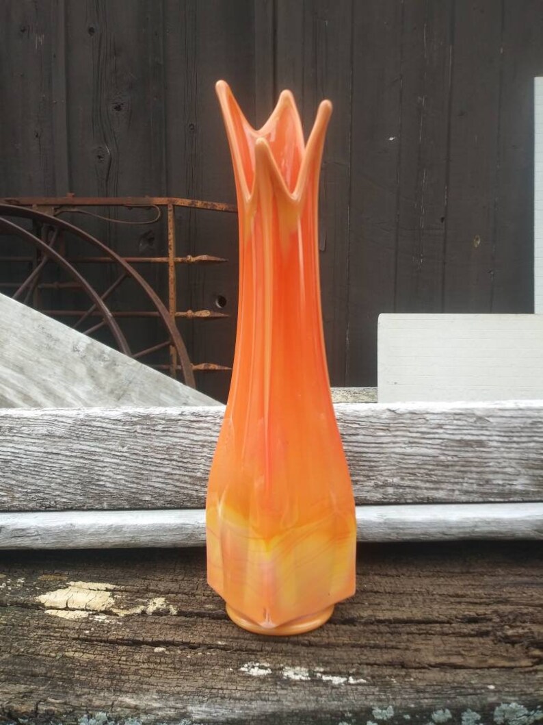 L.E. Smith mid century square bittersweet swung glass vase Etsy