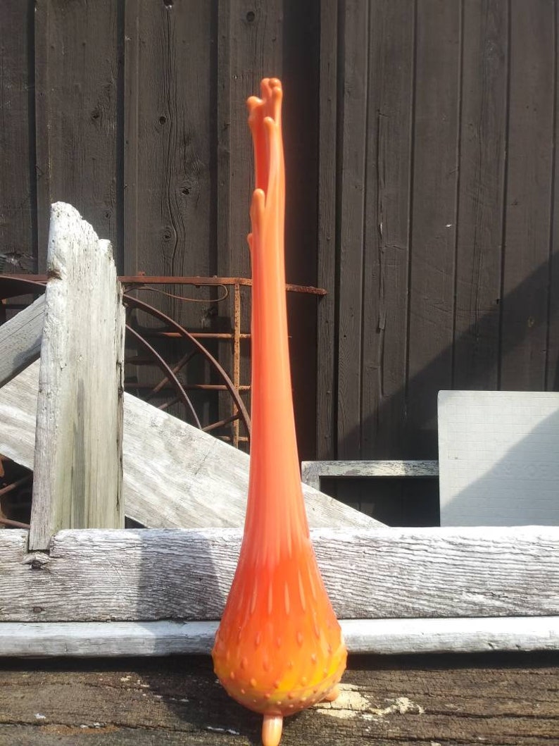 19 14 tall mid century swung glass bittersweet vase tri-pod base