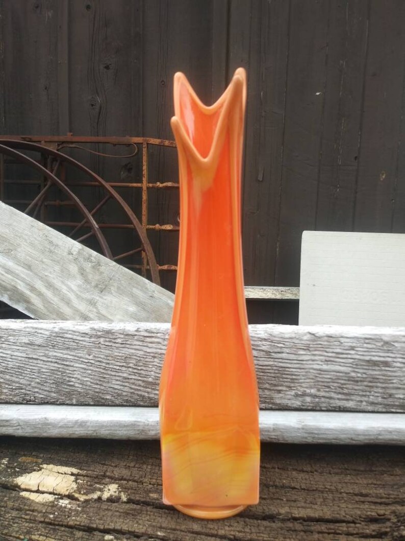 L.E. Smith mid century square bittersweet swung glass vase Etsy