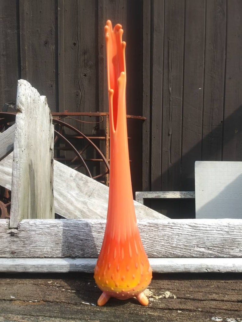 19 14 tall mid century swung glass bittersweet vase tri-pod base