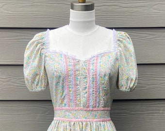 HANDMADE cottage core Gunne Sax style dress made with vintage inspired fabric, lace, and velvet ribbon trim. Size 6