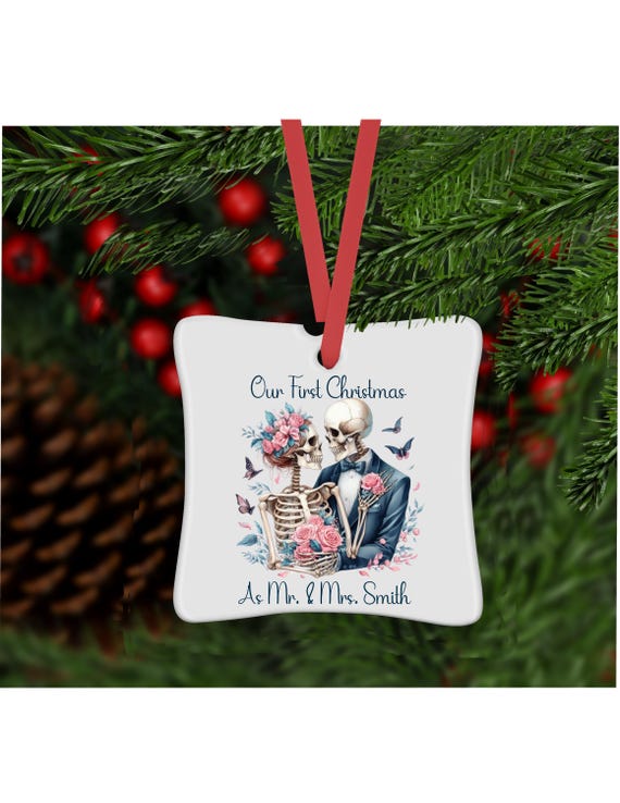 Skull Couple Ornament, Personalized Wedding ornament, Engagement Ornament, Christmas Keepsake,  Bride & Groom  Ornament, Skeleton Ornament