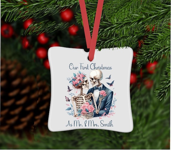 Skull Couple Ornament, Personalized Wedding ornament, Engagement Ornament, Christmas Keepsake,  Bride & Groom  Ornament, Skeleton Ornament