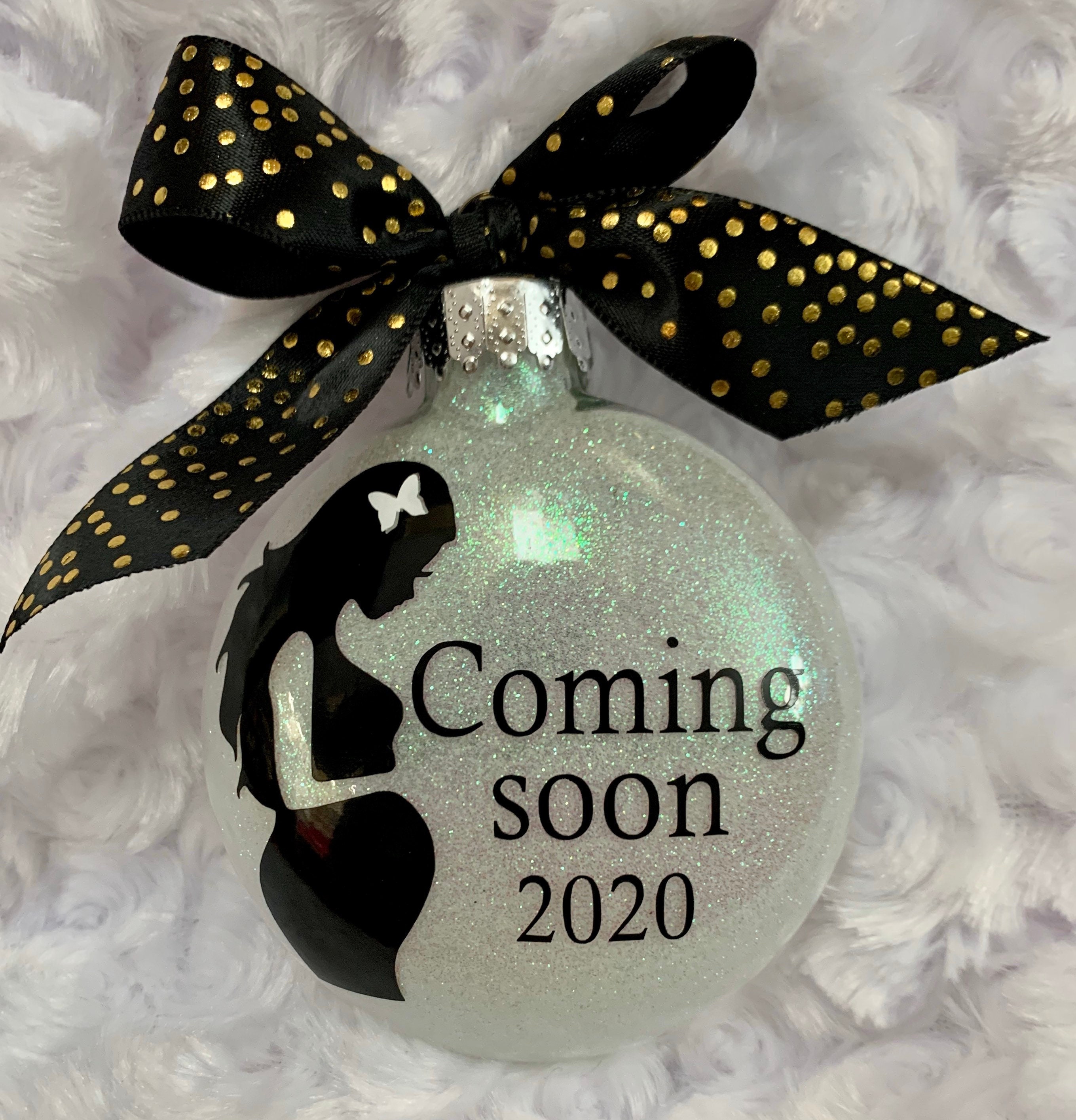 Pregnancy announcement, baby announcement, pregnancy ornament