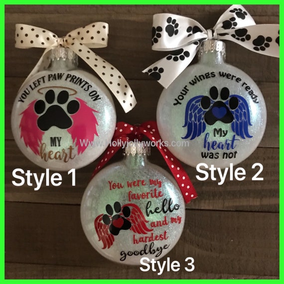 Pet Loss, Dog Ornaments, Pet Memory, Wings were ready, Paw prints on my heart ,Glass Ornament, Personalized ornament