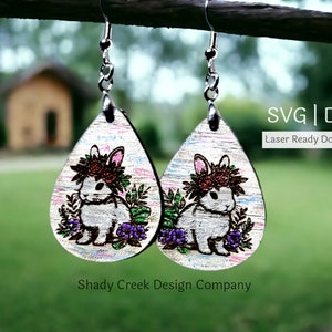 Coelhinho usando um brinco pendurado com coroa floral Arquivo de corte a laser SVG e DXF/Arquivo de corte a laser Teardrop Bunny/Download de brinco de animal de fazenda de coelho fofo