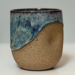 Daumen Grübchen Becher - Handgefertigte Steingut Kaffeetasse | Henkellose Keramiktasse (mehrere Glasuroptionen)