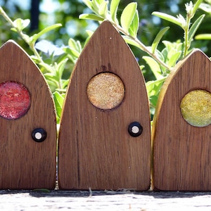 Fairy Door with Red, Copper or Gold Glitter Pebble, Wooden Rustic Fairy Door, Tiny Mouse Door, Garden Decor, Home Decor